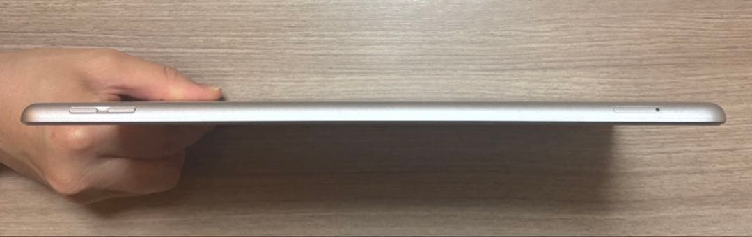 Apple iPad (第8世代) 32GB シルバー　本体のみ