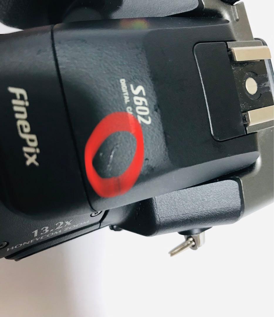 【美品・動作確認済】 FUJIFILM FinePix S602