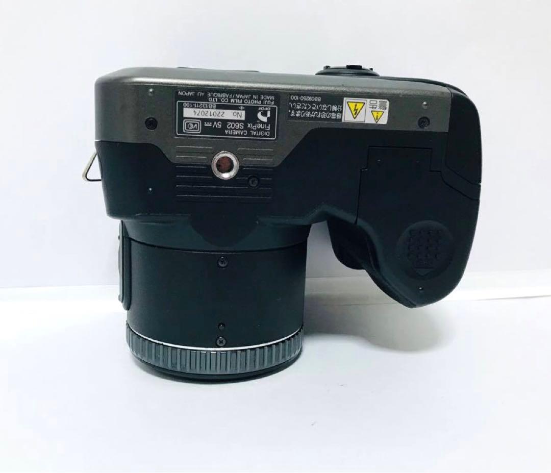 【美品・動作確認済】 FUJIFILM FinePix S602