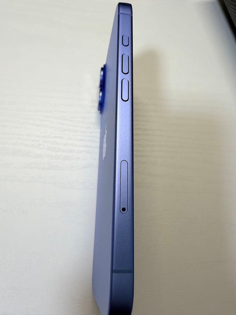 【美品】Apple iPhone 16 128GB 本体　ウルトラマリン