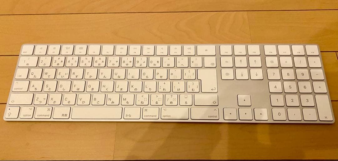 美品 Mac mini M2 8GB アップル製マウス、キーボードセット