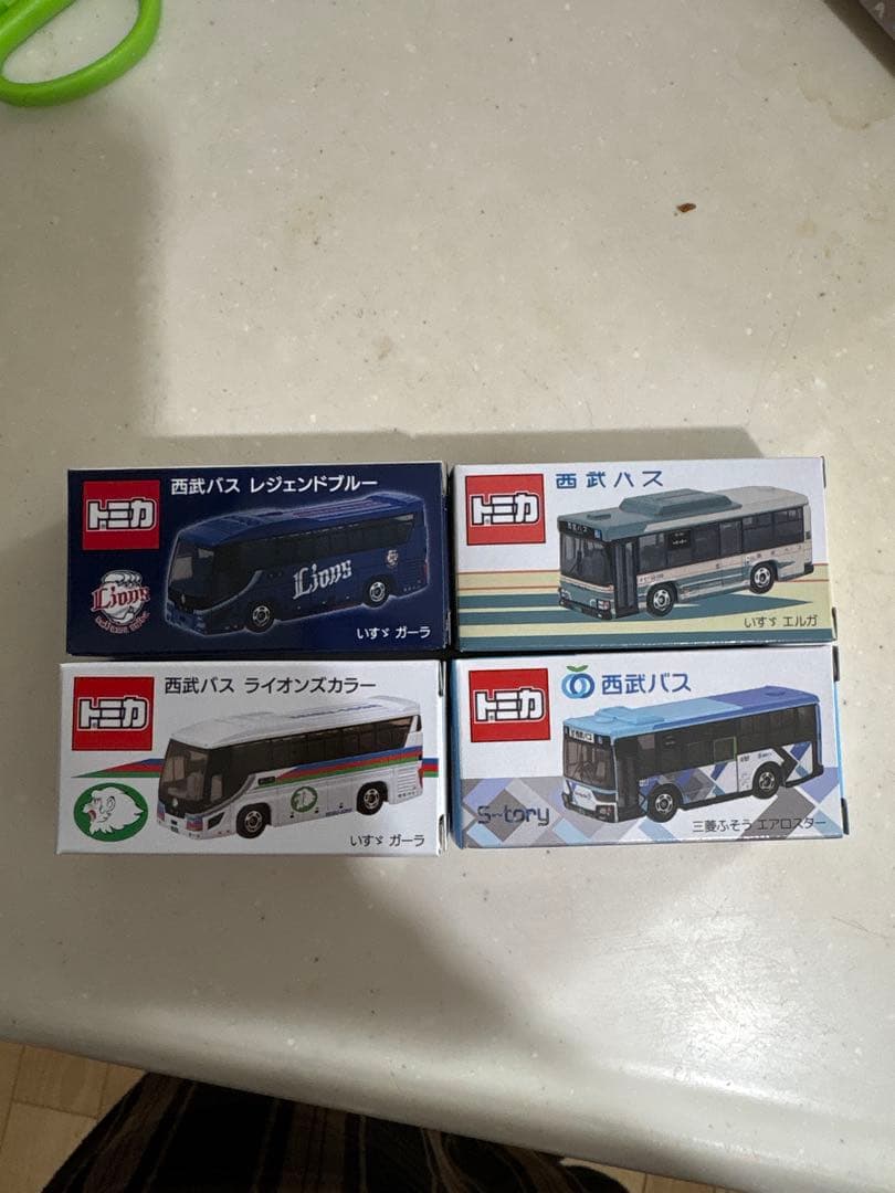 トミカ 西武バス4台セット