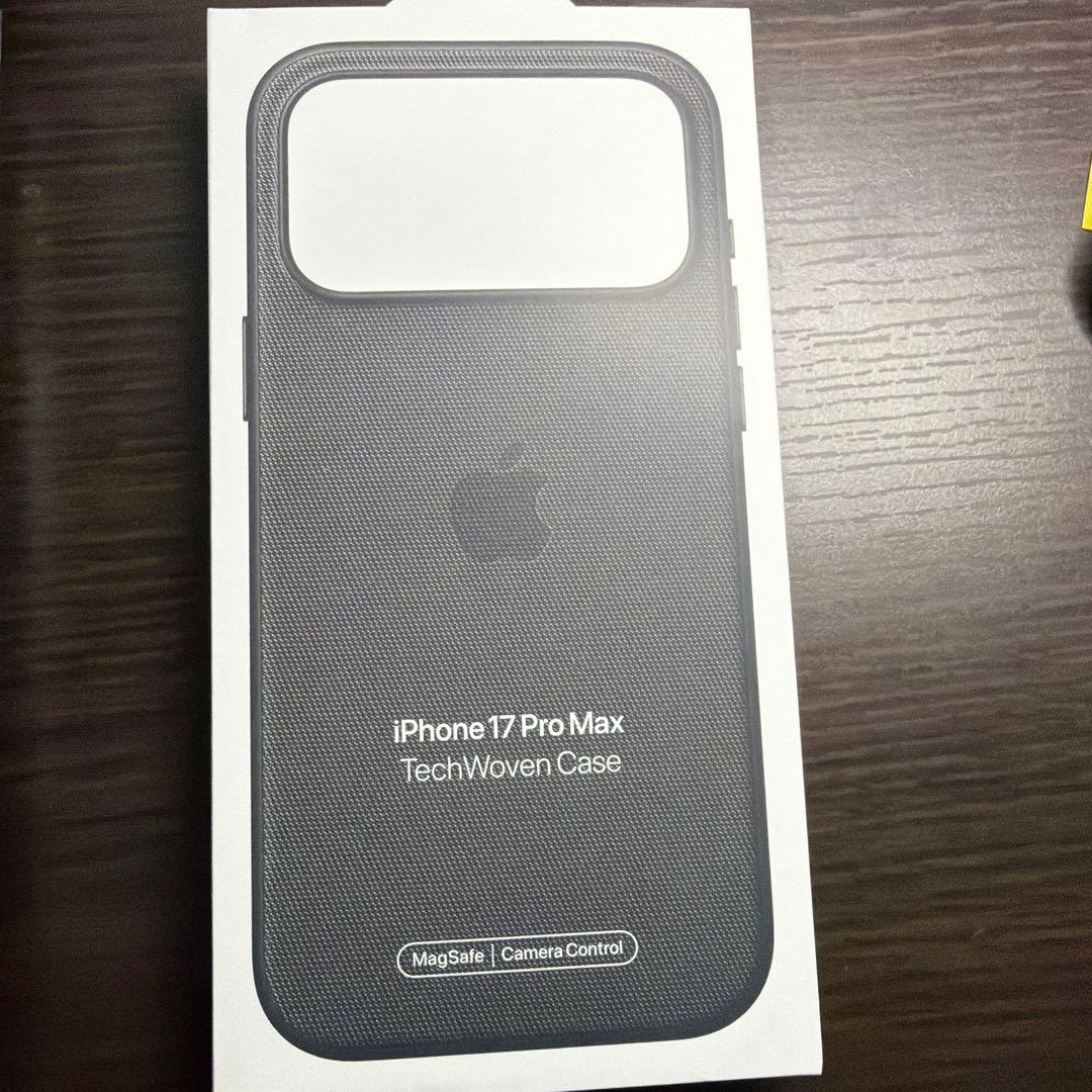 iPhone17 pro max テックウーブンケース　ブラック