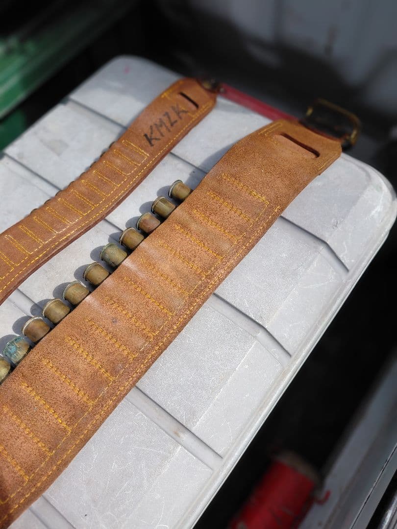 弾丸ベルト　レザーショットガン用弾薬ベルト