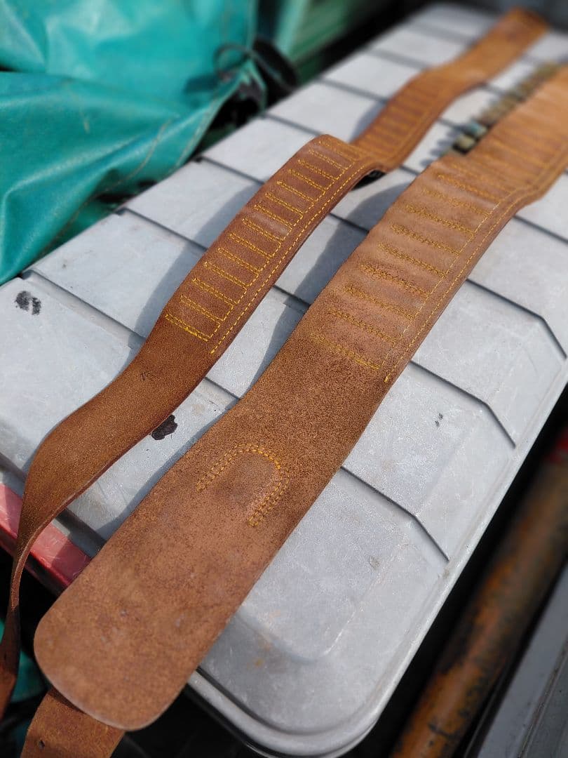 弾丸ベルト　レザーショットガン用弾薬ベルト