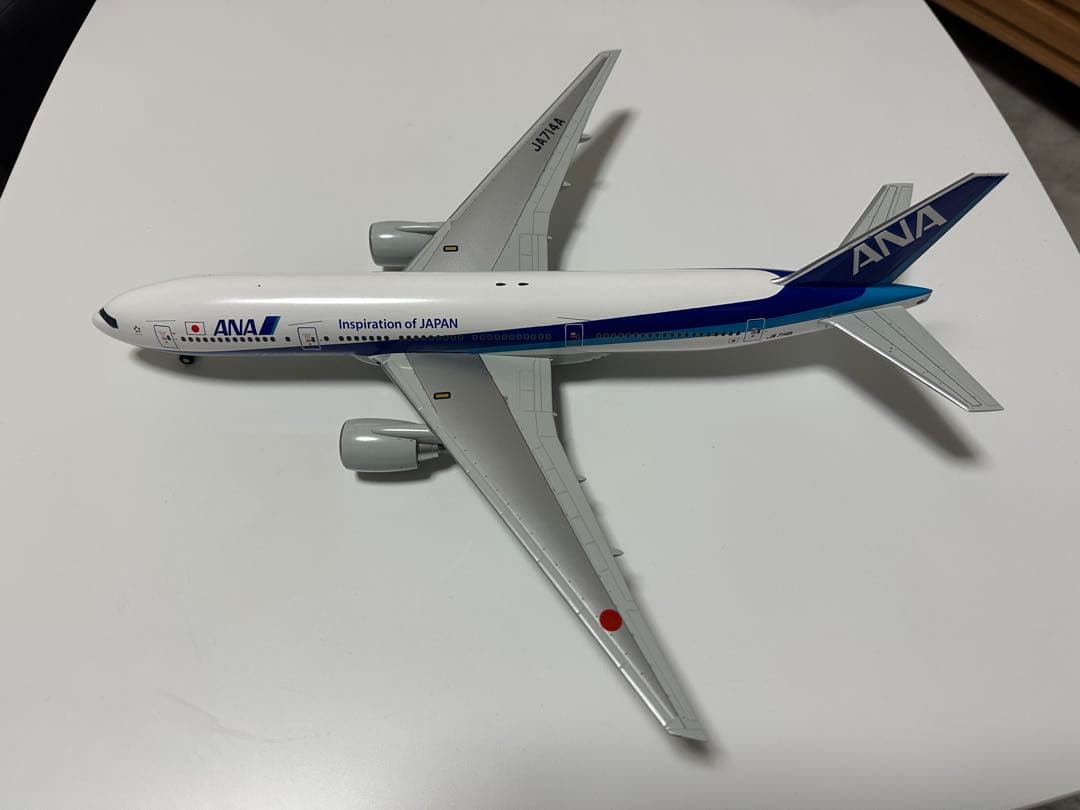 ANA 1/200 NH20077 B777-200 IOJタグ付きJA714A