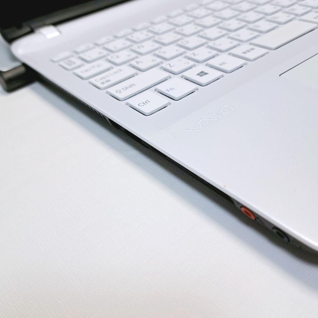 b8【VAIO】設定済 SONYノートパソコン i3/1000GB win11