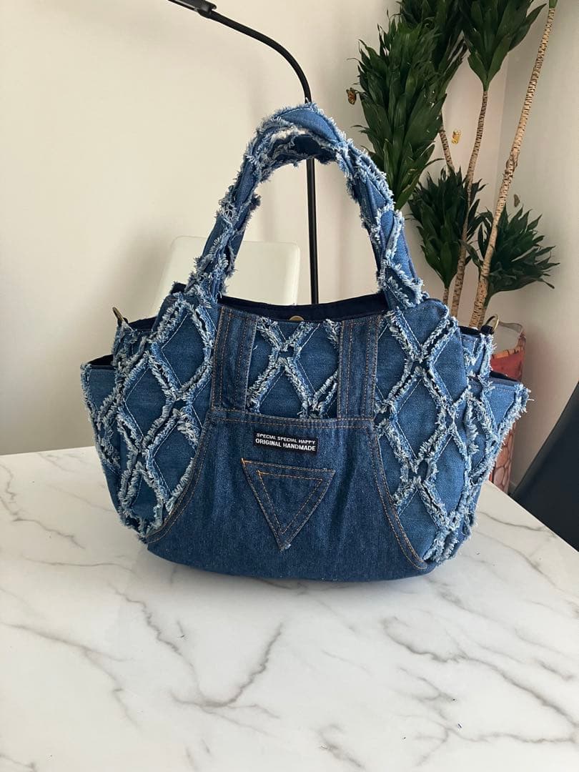842 りるりる　大きめデニムリメイクバック　ハンドメイド