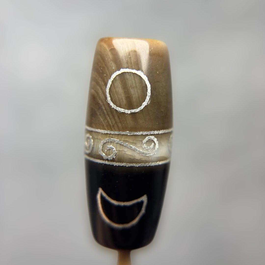 ありあ瑪瑙　銀線財神日月如意天珠　1-223