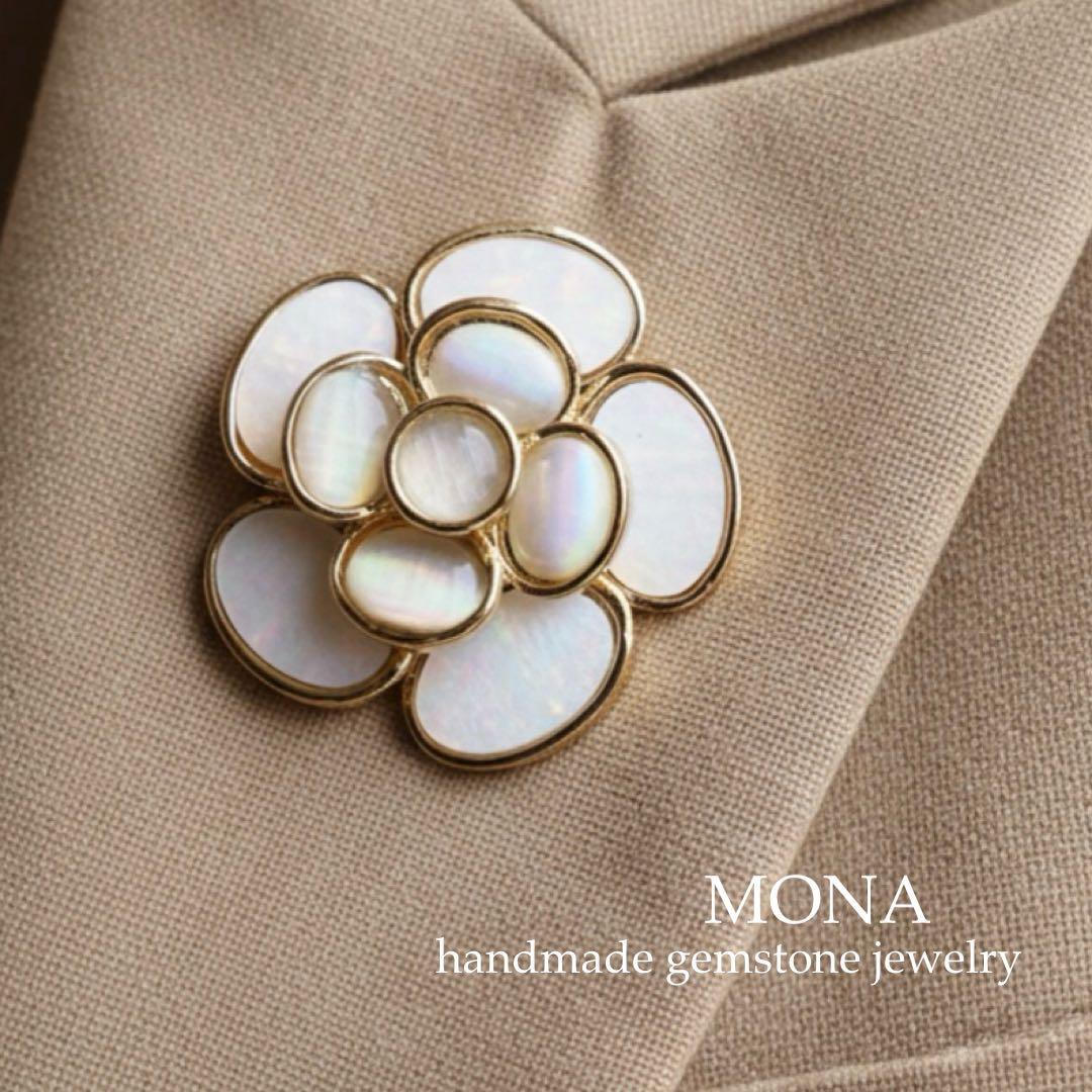 【ｔａｍａ☆彡】希少カラーレスフローライトのローズモチーフネックレストップ