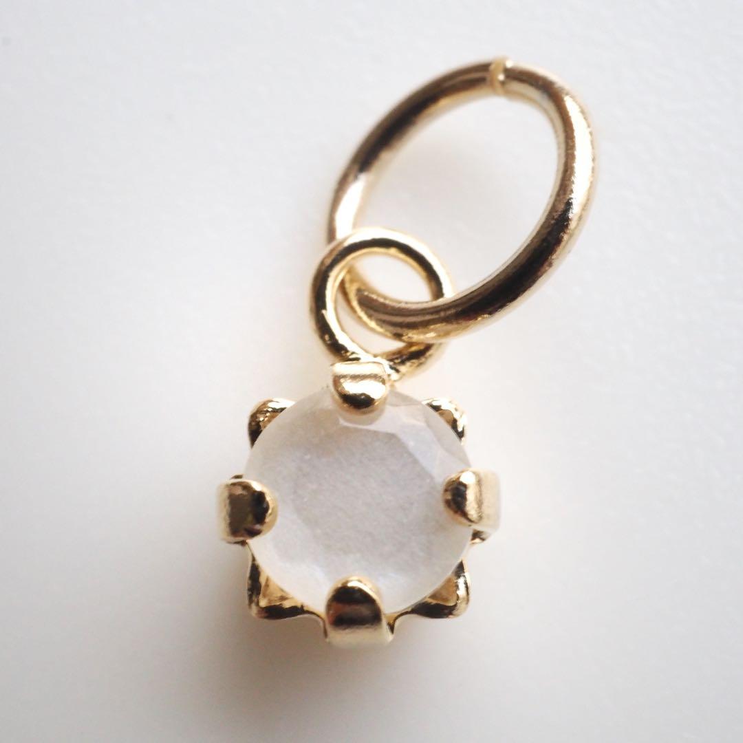 【ｔａｍａ☆彡】希少カラーレスフローライトのローズモチーフネックレストップ