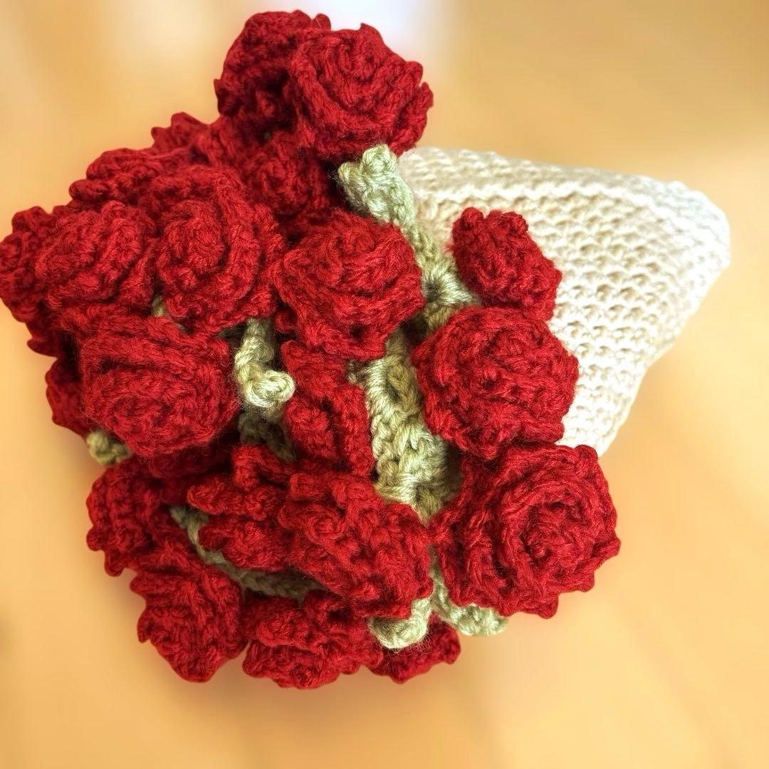 ブーケブランケット　♡ 枯れない花束　赤いバラ　かぎ針編み　完成品