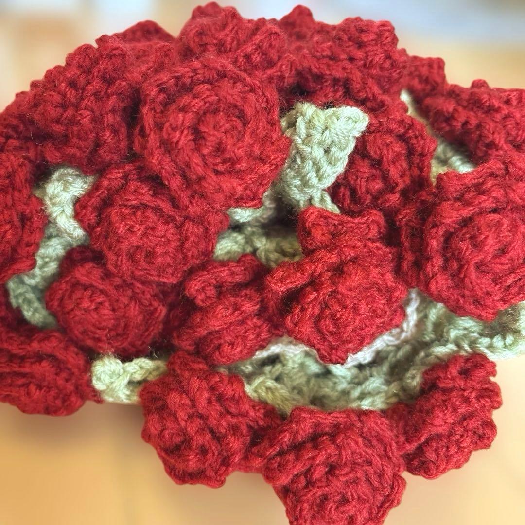 ブーケブランケット　♡ 枯れない花束　赤いバラ　かぎ針編み　完成品