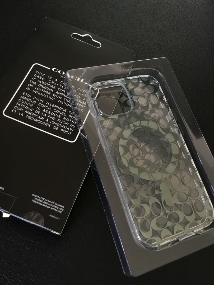 新品　COACH　iPhone 13&14&15　シグネチャー柄　スマホケース
