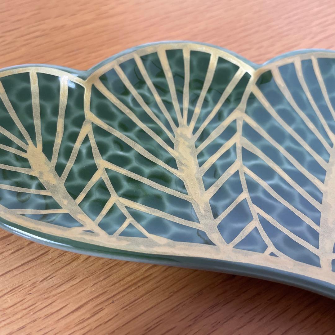 新品未使用‼️有田焼　幸楽窯　錦茶緑金松葉形前菜皿　3枚セット