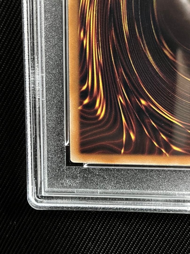 遊戯王　魔術師の弟子　ブラックマジシャンガール　　レリーフ　PSA10