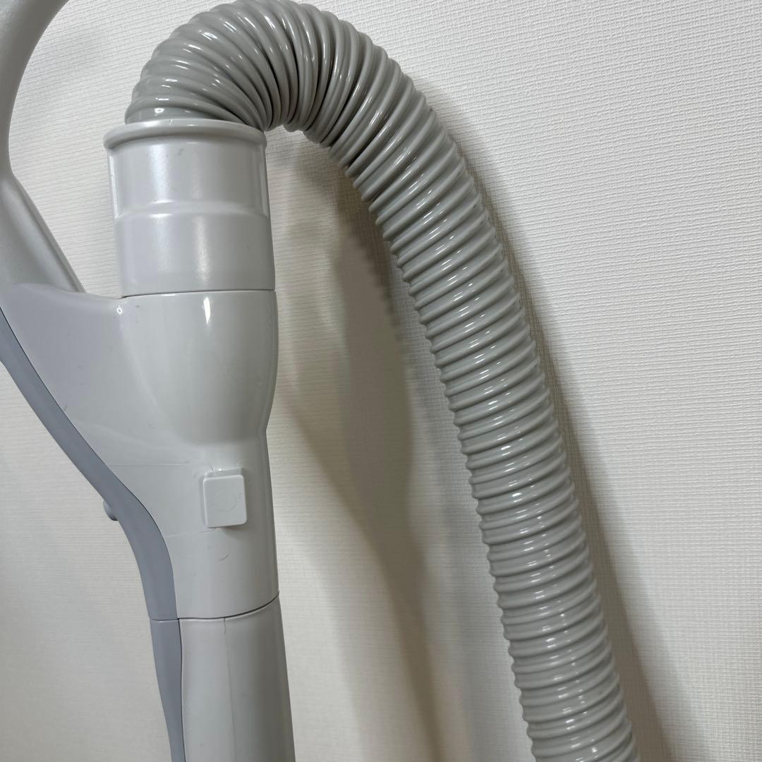 日立　サイクロン式　掃除機　CV-SD8