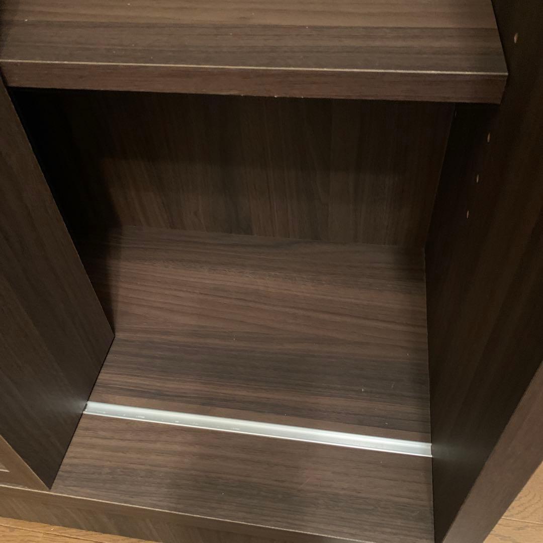 ダークブラウン本棚 モダンデザイン