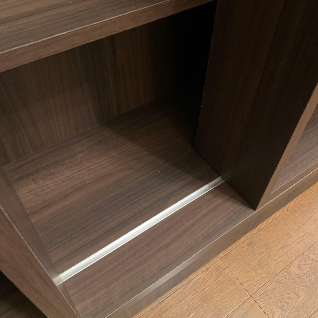 ダークブラウン本棚 モダンデザイン