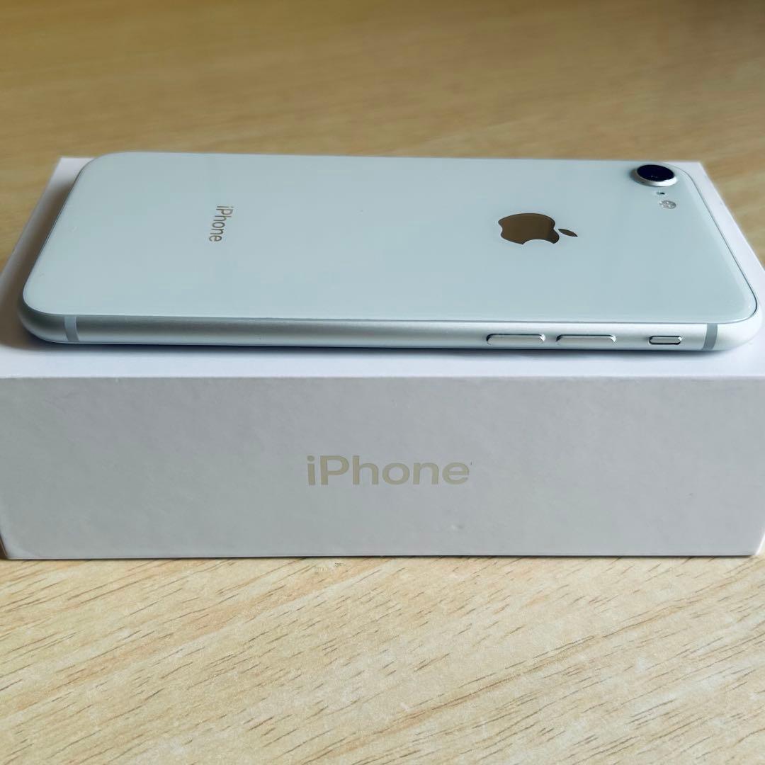iPhone8 64GB シルバー 本体