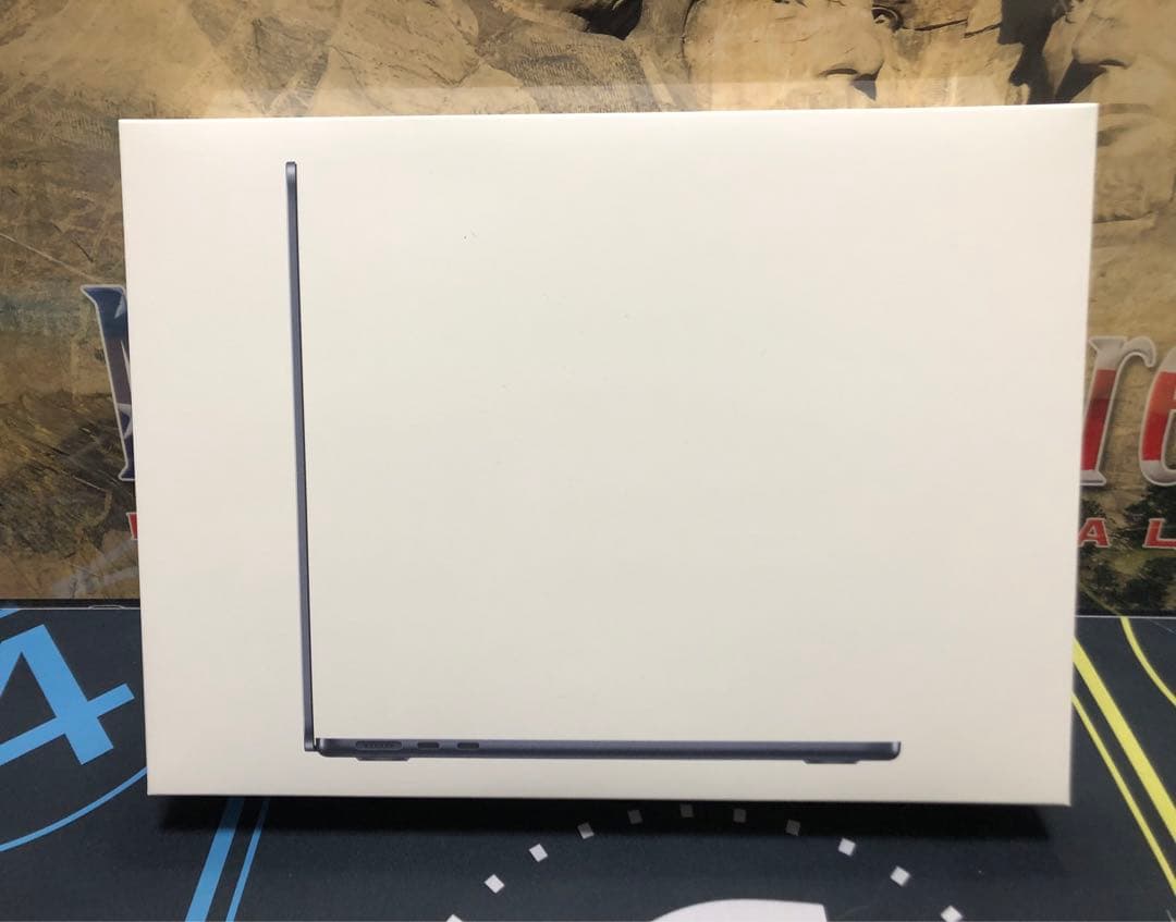 13インチMacBook AirM4をカ スタマイズ - ミッドナイト