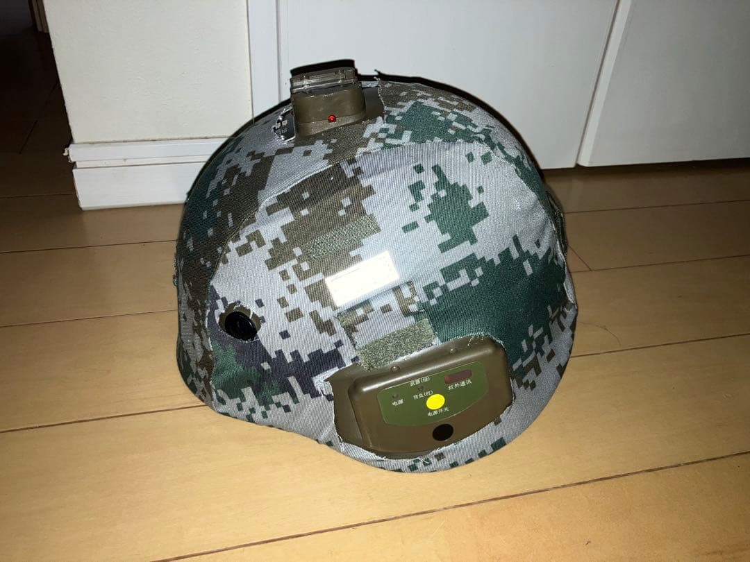 実物　中国軍QGF03トレーニングヘルメット迷彩ミリタリーヘルメットブーツセット