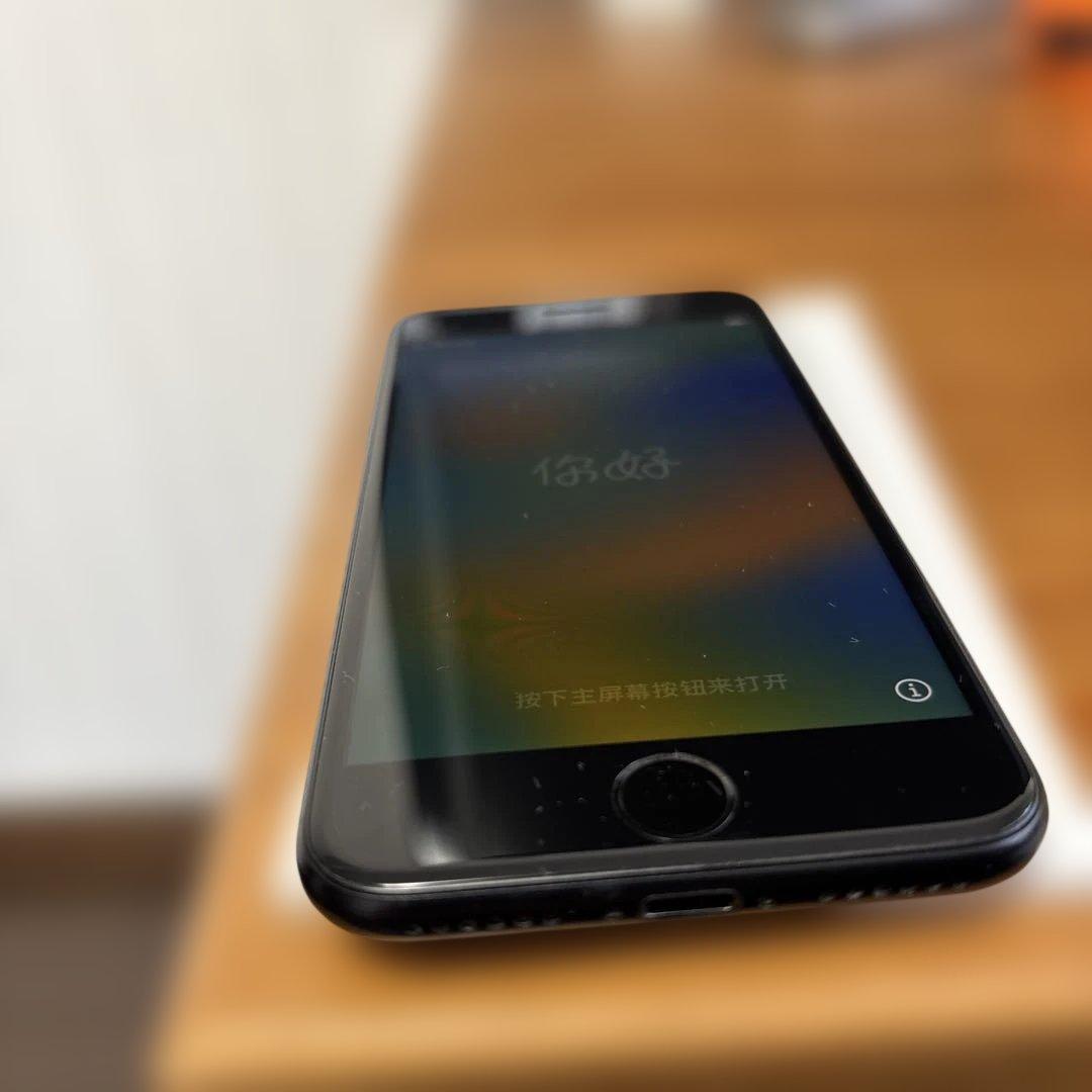 iPhone SE（第2世代） ブラック