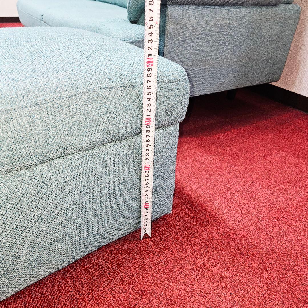 青緑色のファブリック2人掛けソファとオットマン 東京23区全域送料無料