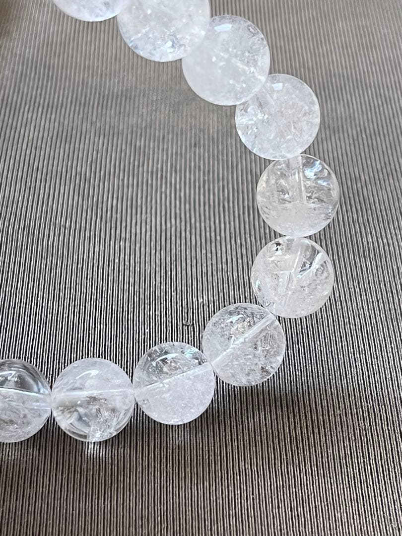天然石ブレスレット☆高品質！ヒマラヤ水晶１０ｍｍ後半①☆キラキラ＆小さな虹入り♡