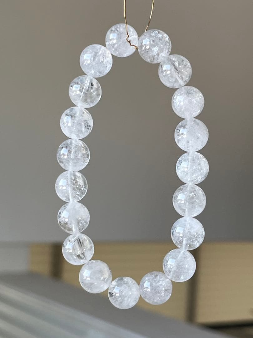 天然石ブレスレット☆高品質！ヒマラヤ水晶１０ｍｍ後半①☆キラキラ＆小さな虹入り♡