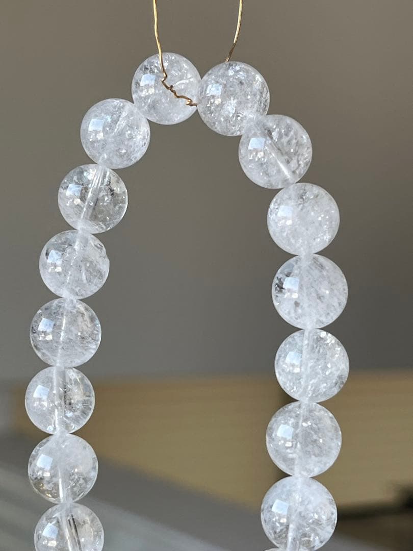天然石ブレスレット☆高品質！ヒマラヤ水晶１０ｍｍ後半①☆キラキラ＆小さな虹入り♡