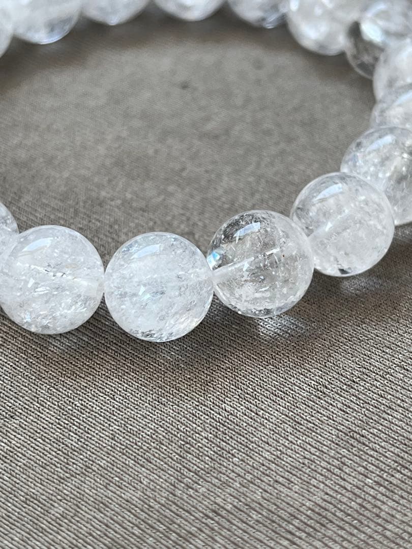 天然石ブレスレット☆高品質！ヒマラヤ水晶１０ｍｍ後半①☆キラキラ＆小さな虹入り♡