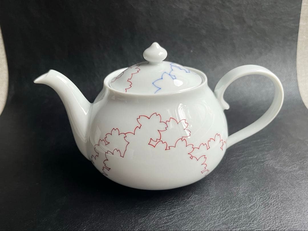 伊万里焼　畑萬陶苑　茶器セット　さくら　急須　湯呑み2点　小皿2枚　もてなし揃