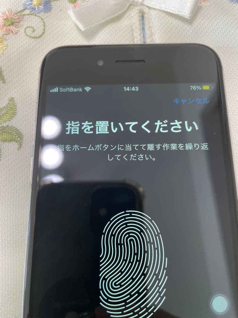 Apple iPhone 6s 本体64gスペースグレー SIMフリー 指紋OK