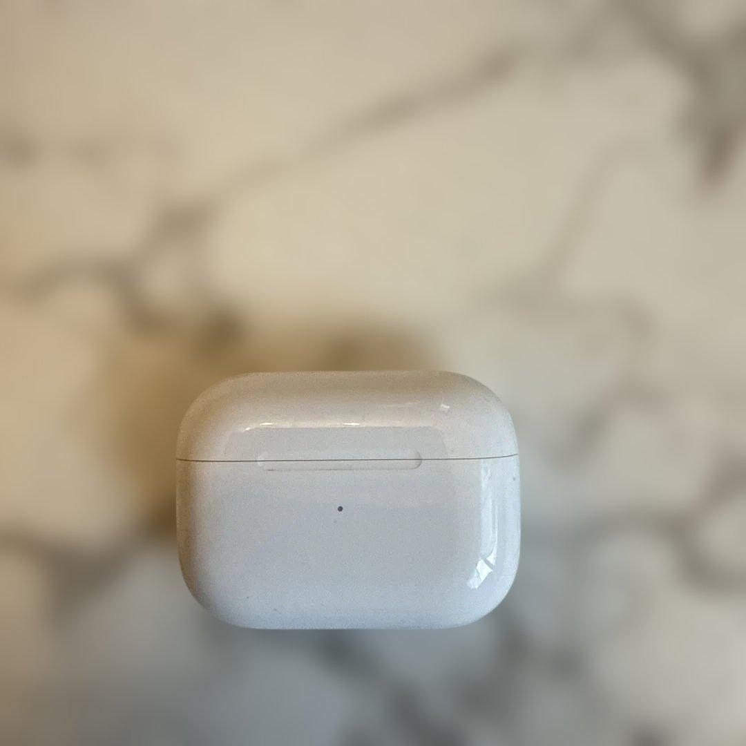 AirPods Pro 第2世代 Lightning MQD83J/A UAG