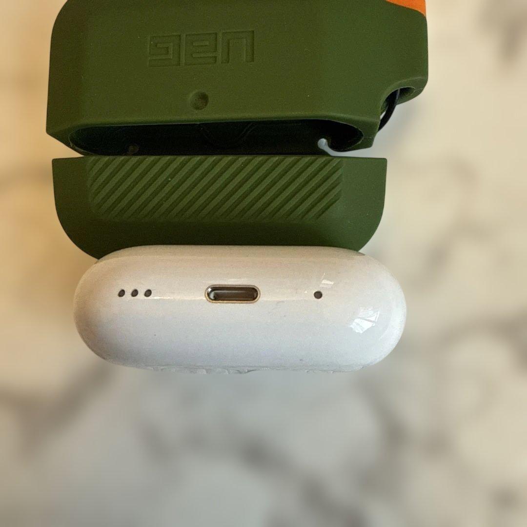 AirPods Pro 第2世代 Lightning MQD83J/A UAG