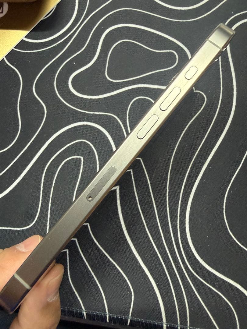 Apple iPhone15Pro 256GB SIMフリーナチュラルチタニウム