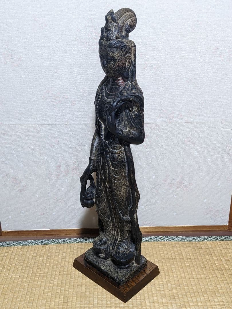 ♦観音菩薩立像 仏教美術 仏像 苦難厄除け 飾り 古美術骨董品 彫りの良い作品