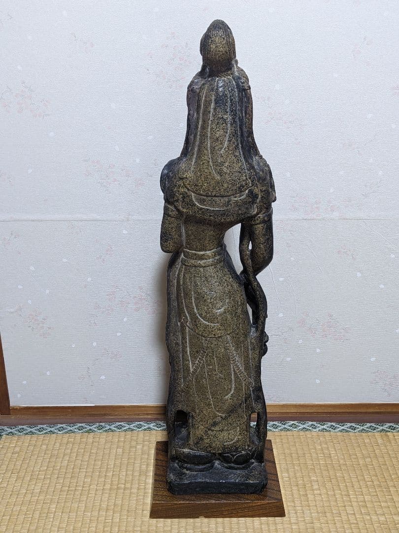 ♦観音菩薩立像 仏教美術 仏像 苦難厄除け 飾り 古美術骨董品 彫りの良い作品