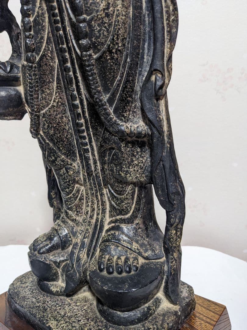 ♦観音菩薩立像 仏教美術 仏像 苦難厄除け 飾り 古美術骨董品 彫りの良い作品