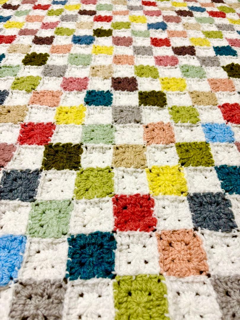 パッチワーク柄の手編みブランケット＊123×143cm＊