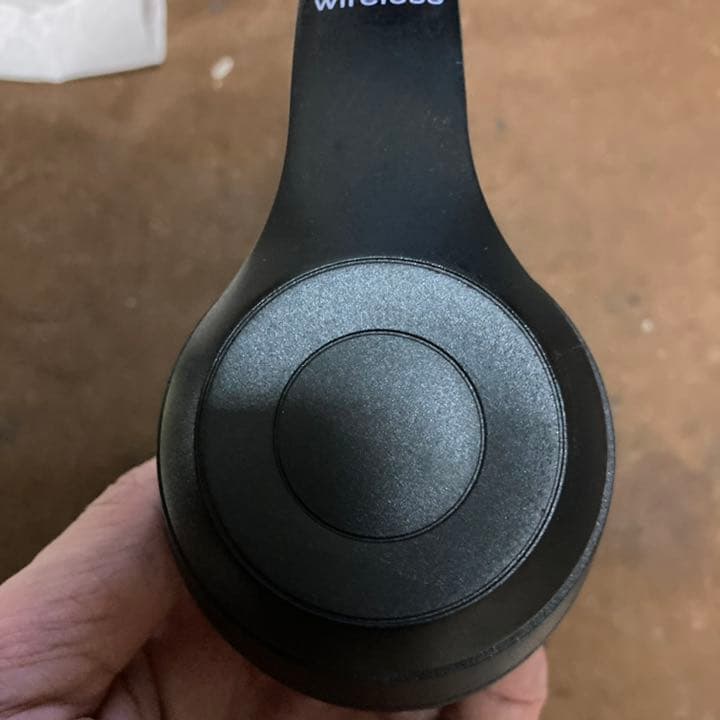 新品未使用！Bluetoothフルワイヤレスヘッドホン