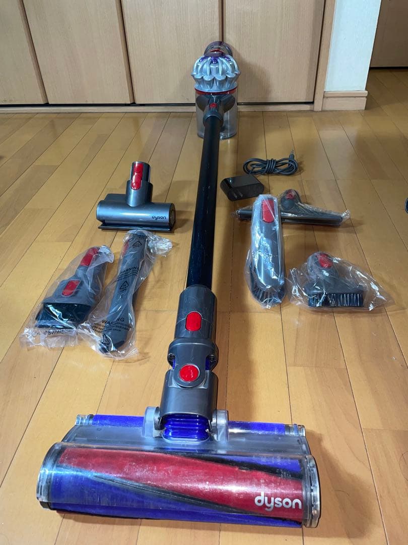 ダイソンV8 SV37コードレスクリーナー掃除機