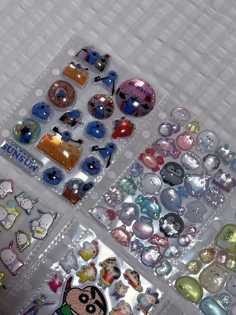 シール帳完成品！正規品シールのみ、サンリオたまごっち②