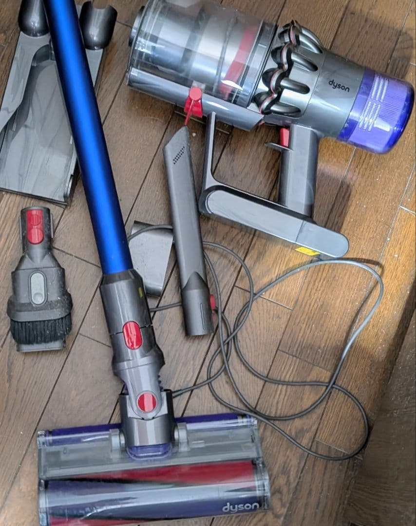 ジャンク品 Dyson ダイソンV11 Fluffy SV14 FF 　掃除機