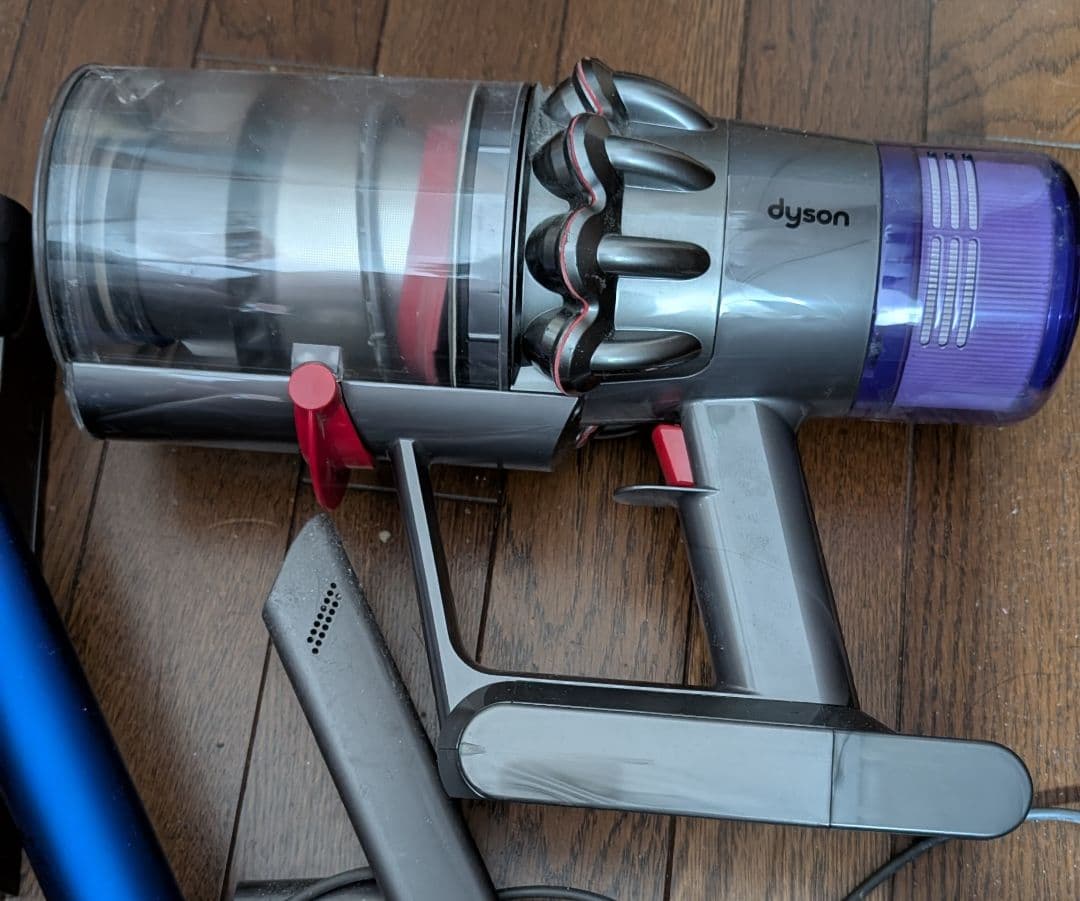 ジャンク品 Dyson ダイソンV11 Fluffy SV14 FF 　掃除機