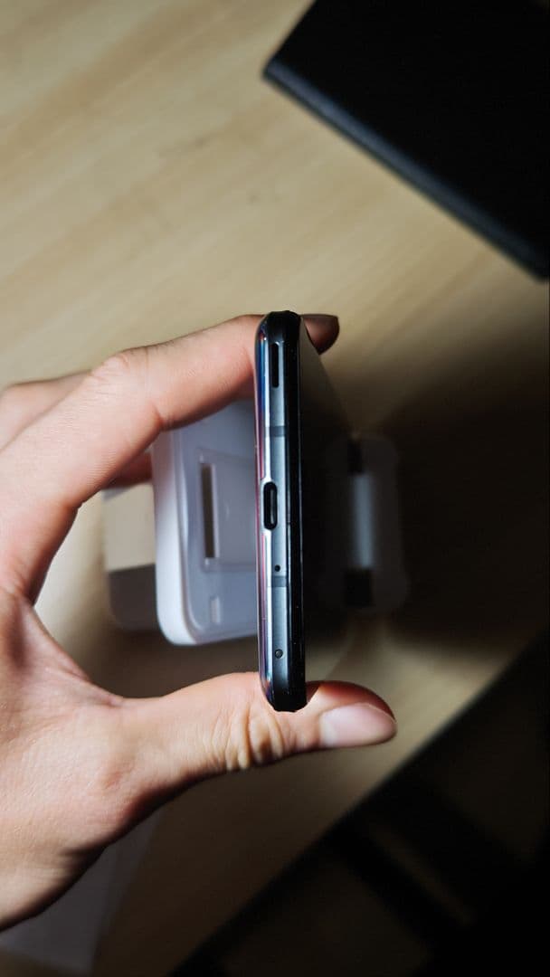 AQUOS R5G ジャンク