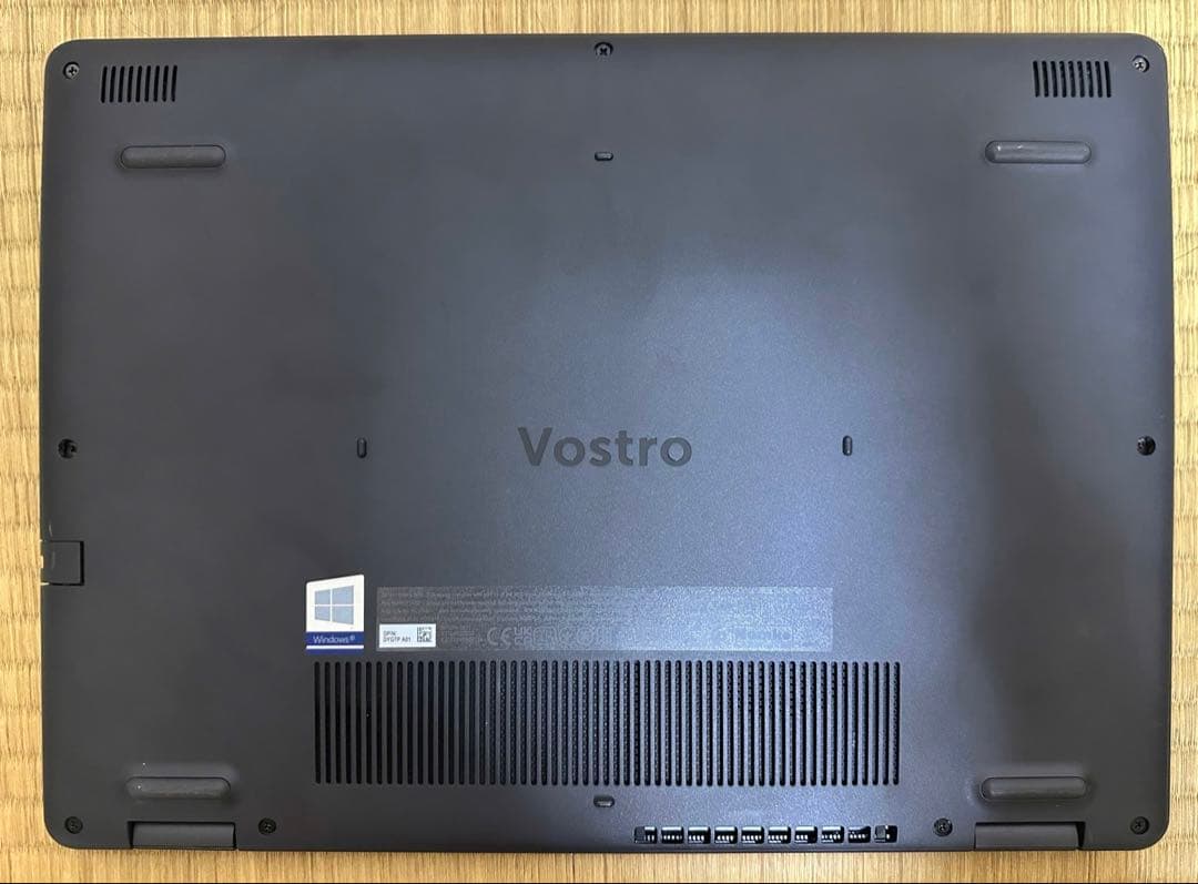 Dell Vostro 3400. Core i3-1115G4. メモリ8gb