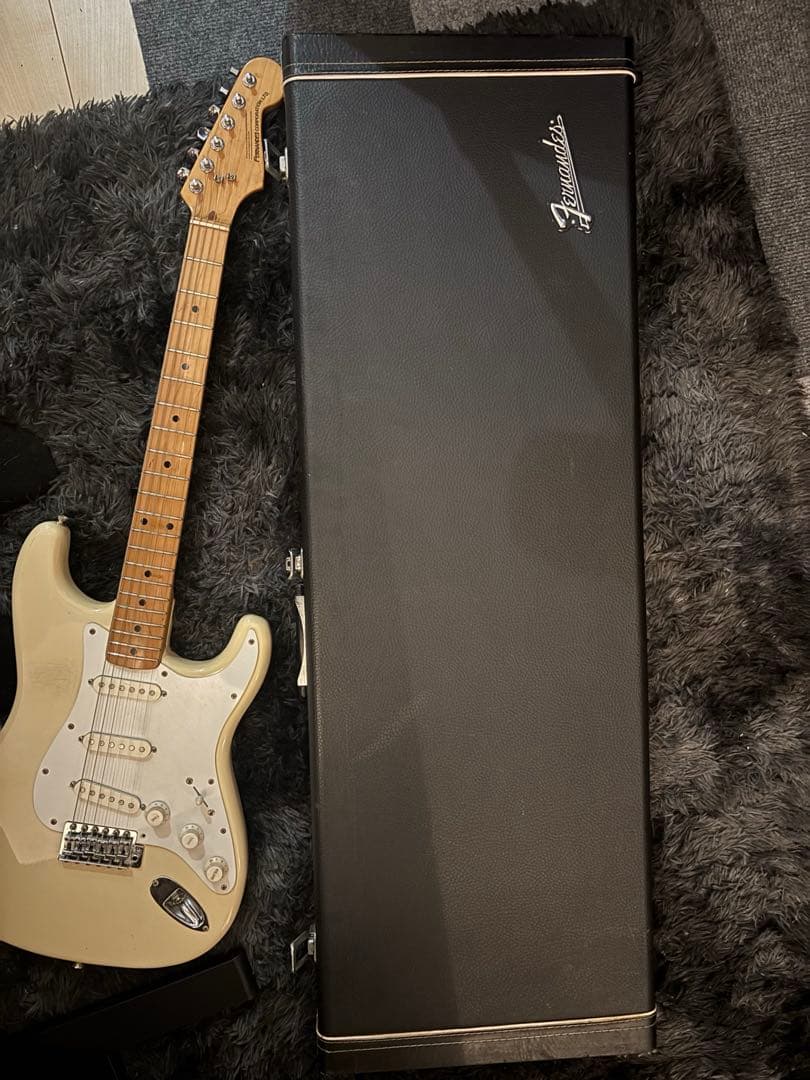 fernandes 石ロゴFST-85 ハードケース　フェルナンデス