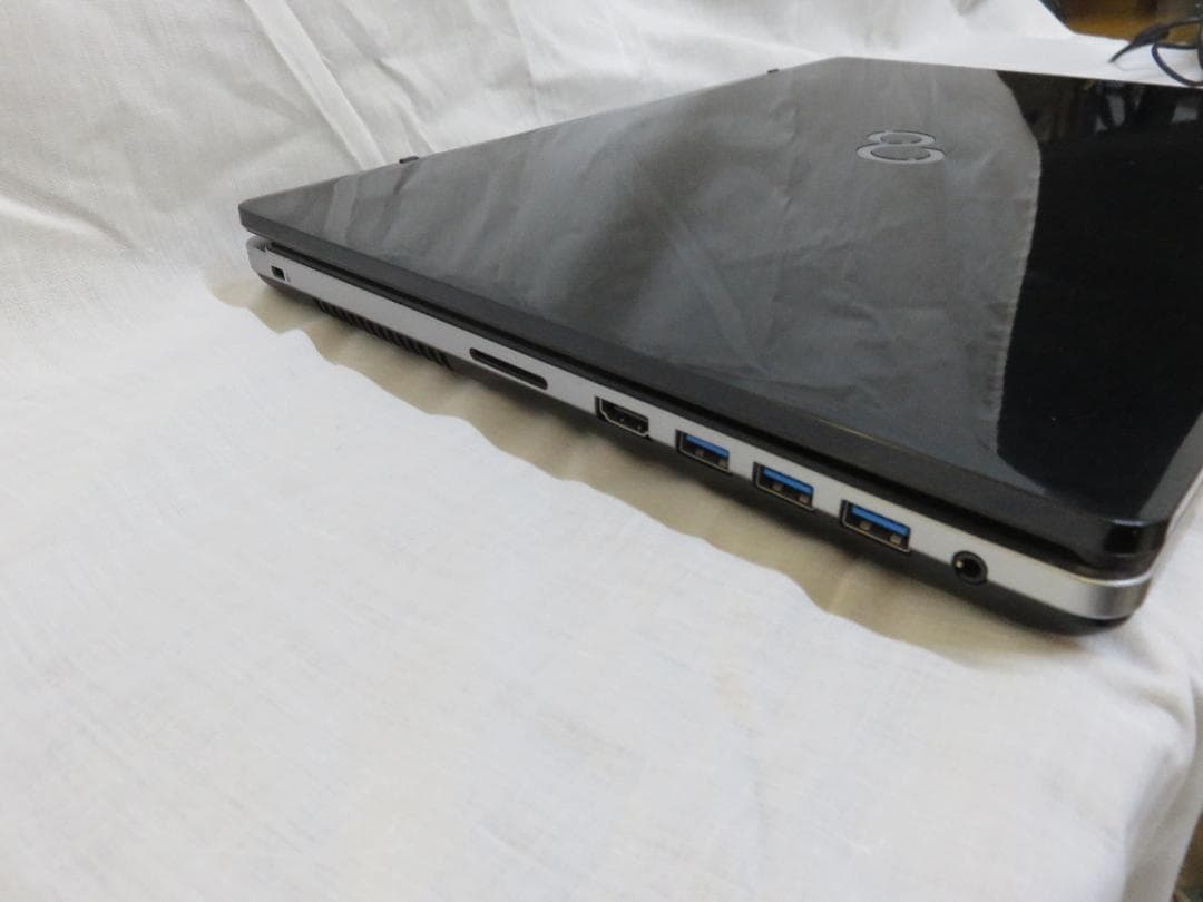 その他ノートPC本体 FMV LIFEBOOK GRANNOTE AH90/P FMVA90P